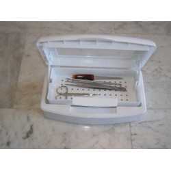 Sterilizator instrumente manichiura